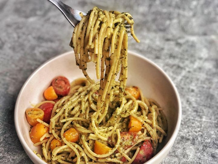 Herby Hummus Spaghetti